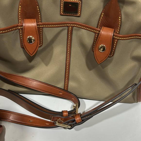 Dooney and Burke Wayfarer satchel beautiful bag - Picture 8 of 8